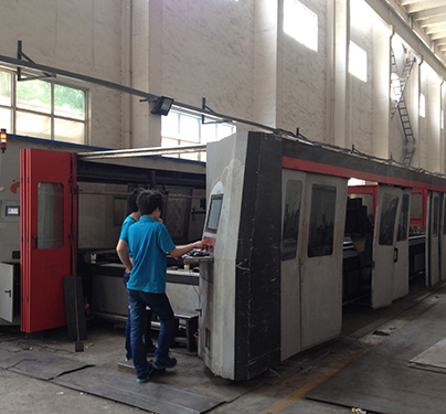 車床2.jpg 車床2.jpg